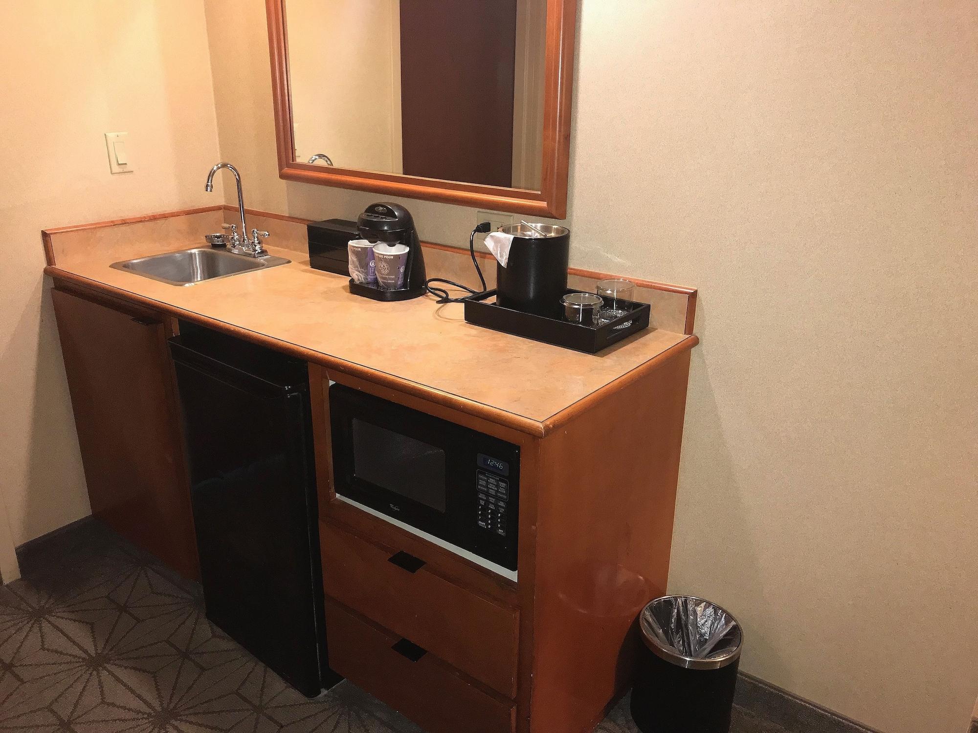 Embassy Suites By Hilton Portland Airport Extérieur photo